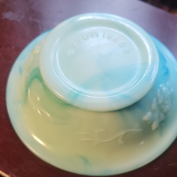 Avon Mint Green Decorative Pitcher and Bowl Set - Picture 2 of 3